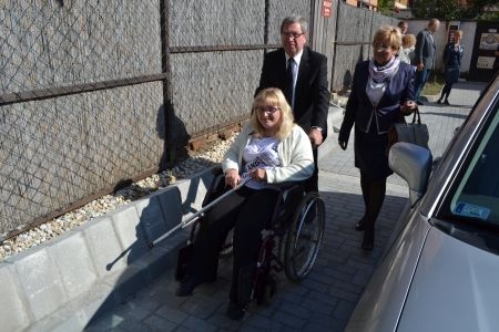 Átadták a Thököly utcai parkolót Szombathelyen Átadták a Thököly utcai parkolót Szombathelyen