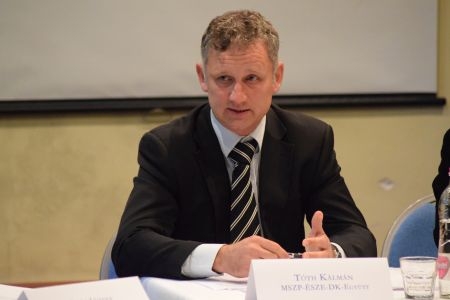 Szakpolitikai vitasorozat Szombathelyen: az utolsó előtti kör Szakpolitikai vitasorozat Szombathelyen: az utolsó előtti kör