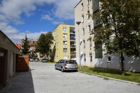 Átadták a Széll Kálmán utcai tömbbelsőt Szombathelyen