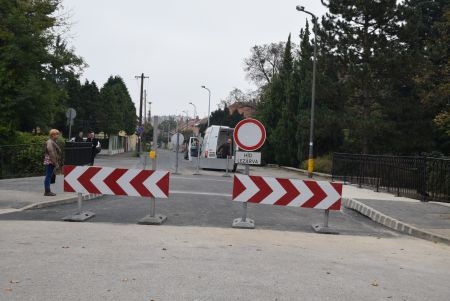 Már lehet közlekedni a szombathelyi Vak Bottyán utca hídján Már lehet közlekedni a szombathelyi Vak Bottyán utca hídján