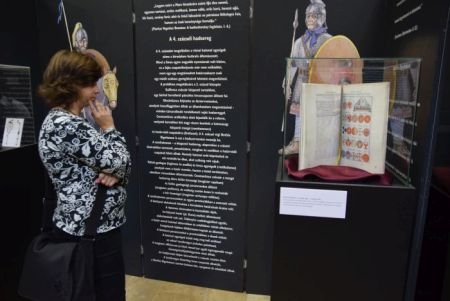 zent Márton, a katona – kiállításmegnyitó a Savaria Múzeumban 