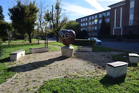 Összefújták a szombathelyi Alma Mater-szobrot