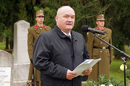 Felavatták Für Lajos síremlékét Egyházasrádócon