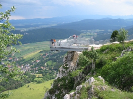 A Hohe Wand jellegzetes kilátója Hohe Wand