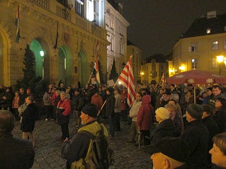 Sopronban is tüntettek