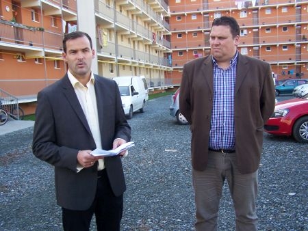 A Jobbik úgy tudja, közpénzből újítottak fel lakásokat a szombathelyi Óperint utca 18-ban