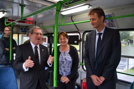 Kiállítás nyílt a Savaria karnevál képeiből a 30Y buszon Kiállítás nyílt a Savaria karnevál képeiből a 30Y buszon