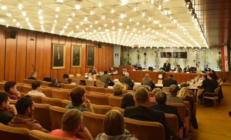 Újabb zátonyra futott rendkívüli közgyűlés Szombathelyen Újabb zátonyra futott rendkívüli közgyűlés Szombathelyen