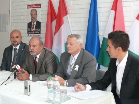 Választási megállapodást kötött Szombathelyen az MSZP, a DK, az Együtt és Választási megállapodást kötött Szombathelyen az MSZP, a DK, az Együtt és