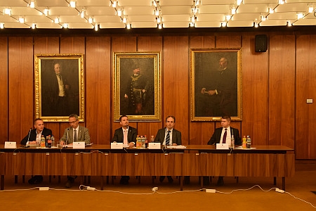 Rendkívüli közgyűlés Szombathelyen: