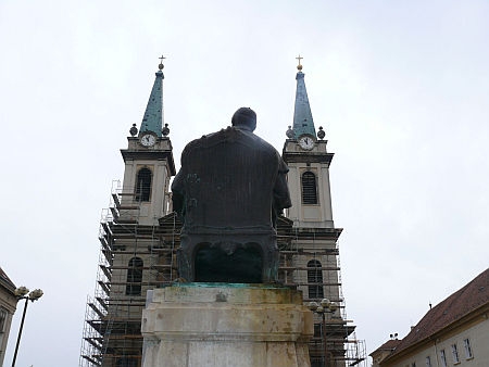Szily János szobra