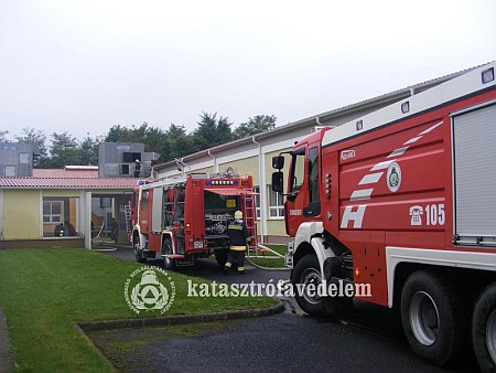 Tűz egy toronyi faipari üzemben Tűz egy toronyi faipari üzemben