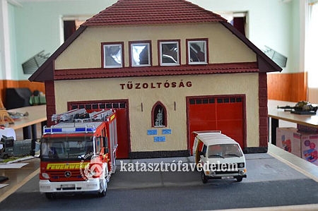 Tűzoltómakettek versenye Gersekaráton Tűzoltómakettek versenye Gersekaráton