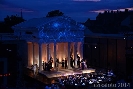 Traviata az Iseumban: Simára csiszolva Traviata az Iseumban: Simára csiszolva