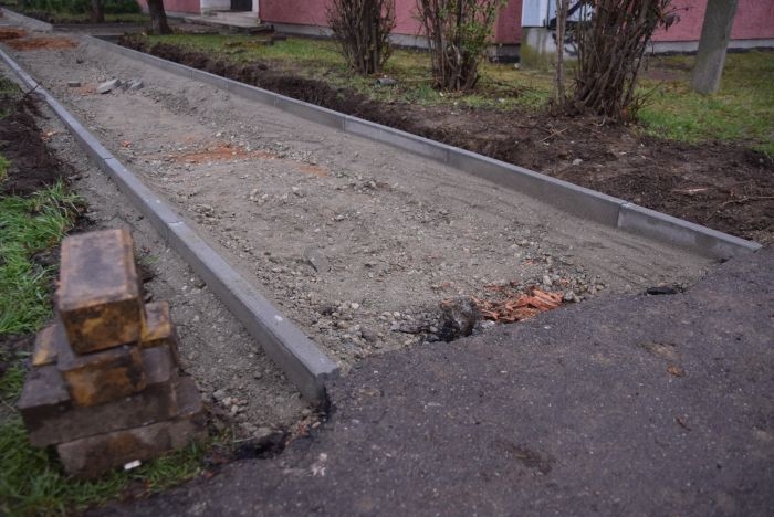 Katasztrófaturistáskodtunk a szombathelyi Derkovits-lakótelepen Katasztrófaturistáskodtunk a szombathelyi Derkovits-lakótelepen