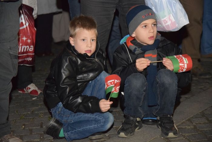 Internetadó: Szombathelyen is zúgott az Orbán, takarodj! 