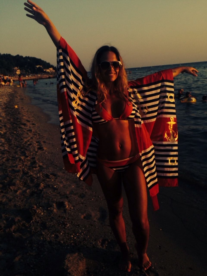 Dundika tengerpari bikinis képet osztott meg magáról