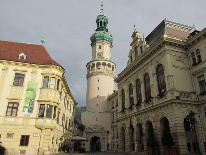 Sopron szimbóluma: a Tűztorony Sopron szimbóluma: a Tűztorony